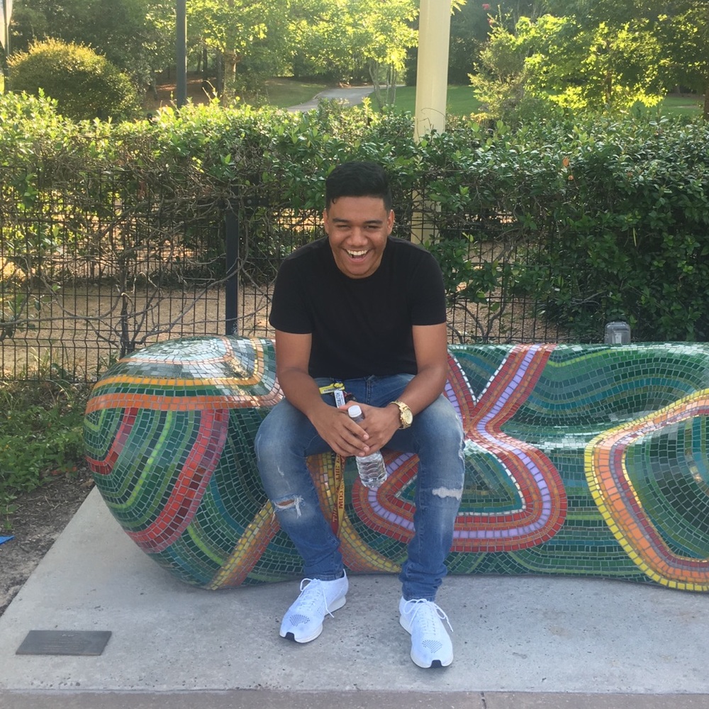 Meet your Posher, Luis